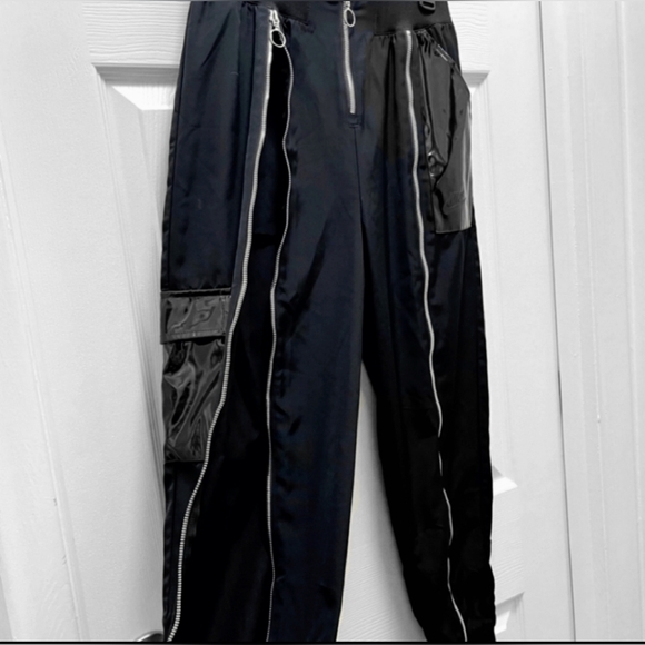 Nike Sportswear Icon Clash Zipper Pants - Picture 9 of 14